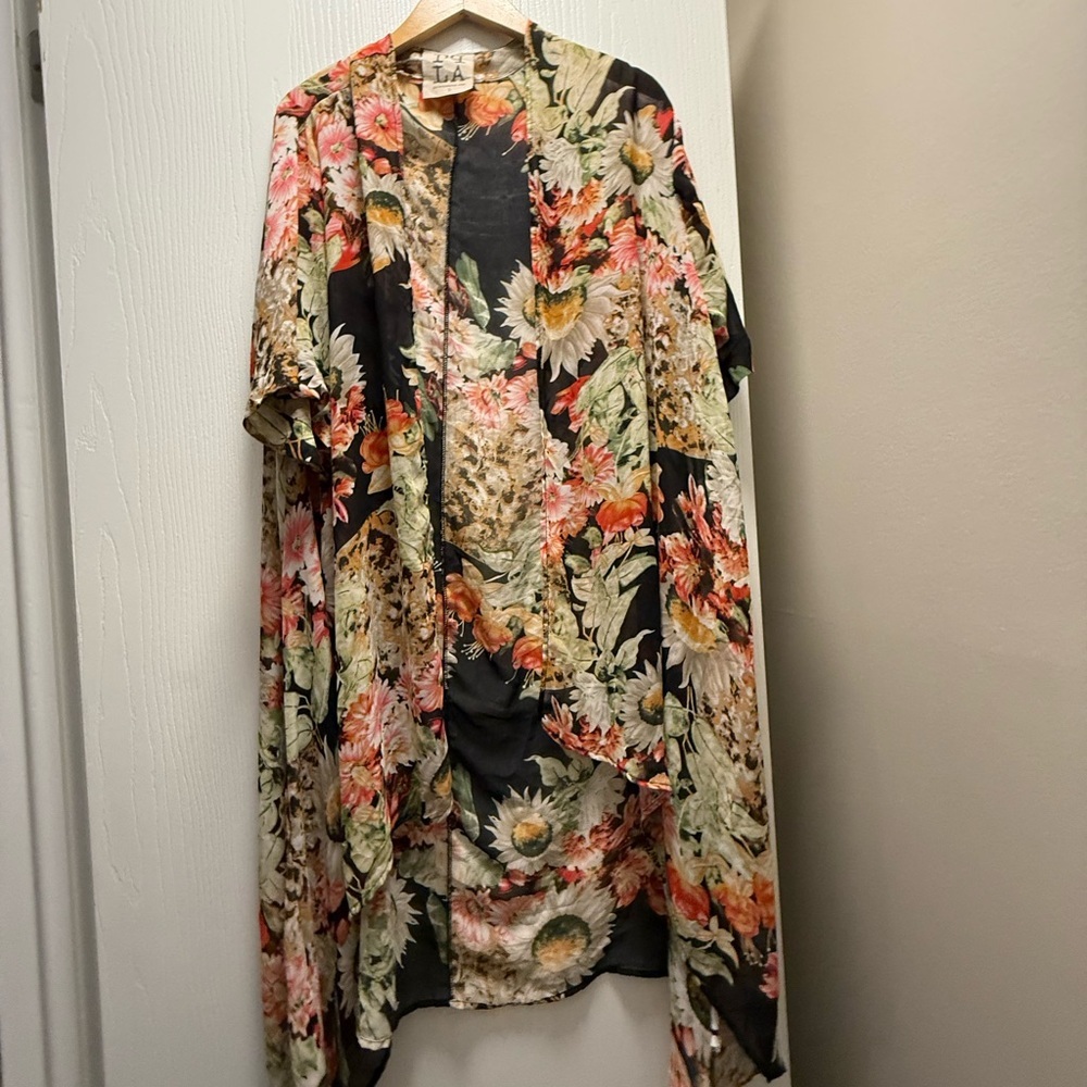 PPLA Vibrant Floral Kimono